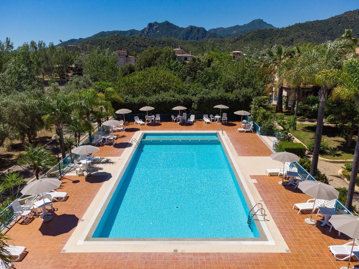 Mare Azzurro Aparthotel Cardedu Luaran gambar